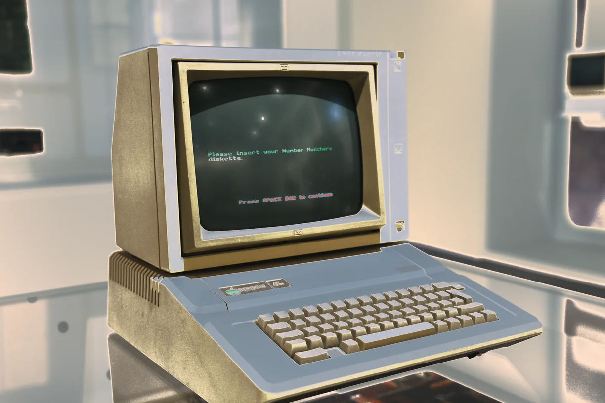 Solarized Chroma applied to a photograph - Spectral effect in Decimation Lab