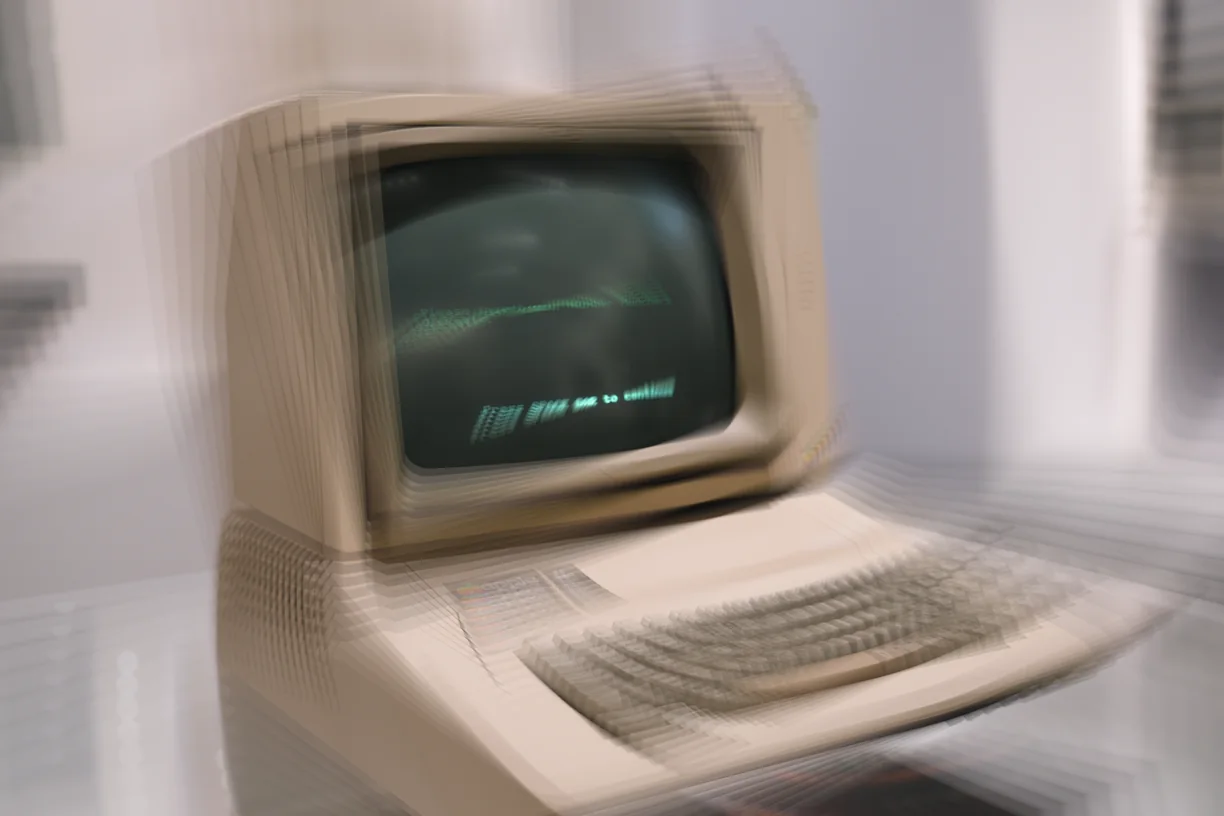 Video Feedback applied to a photograph - Warp effect in Decimation Lab